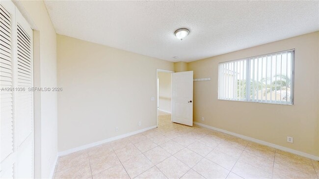 Building Photo - 897 Briar Ridge Rd