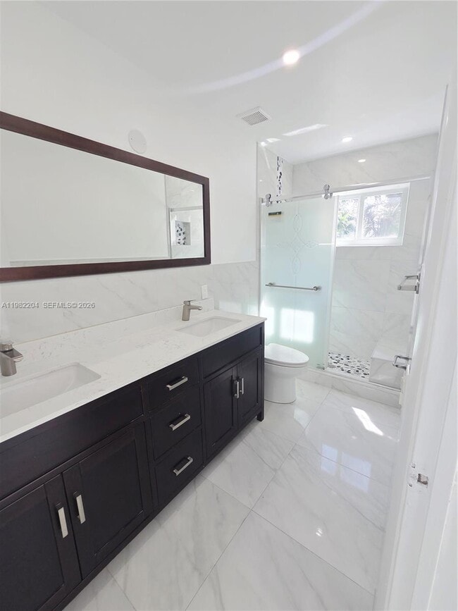 Building Photo - 4490 SW 19th St