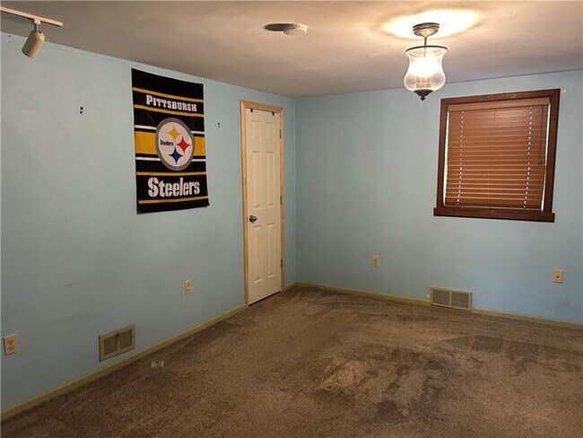 Building Photo - 414 Plum Ave