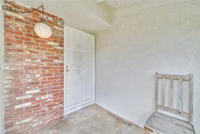 Building Photo - 8801 Mays Ave