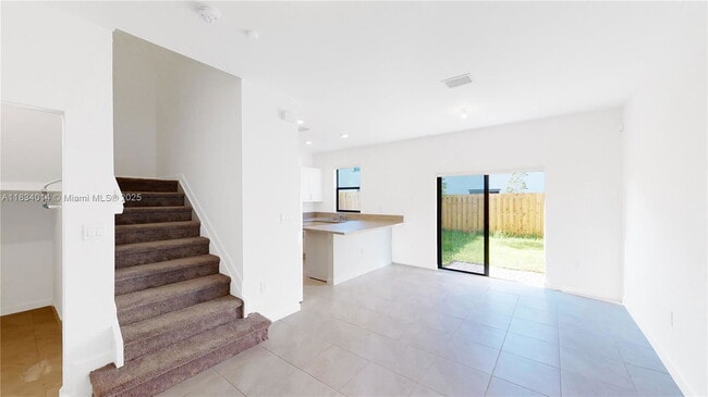 Building Photo - 11815 SW 246 Terrace