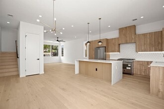 Building Photo - 1714 Woodland Ave