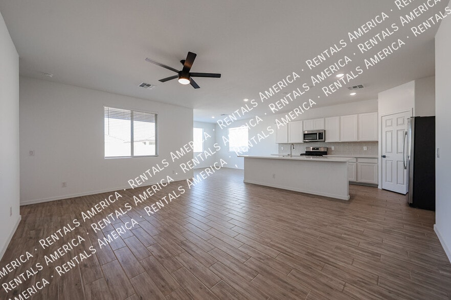 Building Photo - 5528 W McNeil St