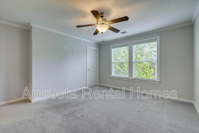 Building Photo - 504 Vinings Dr