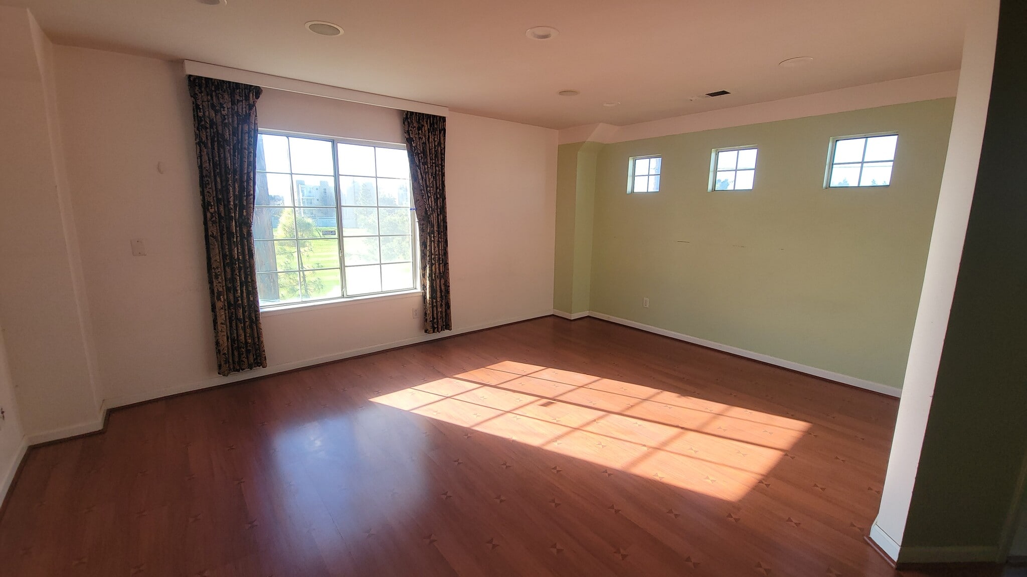 Building Photo - 1537 Hermocilla Way