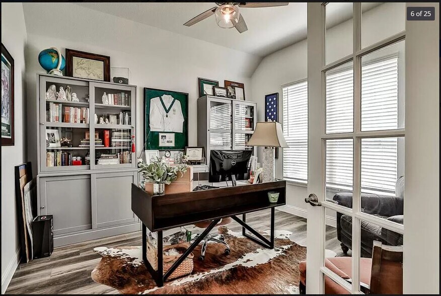 Office Room - 808 Parkside Dr