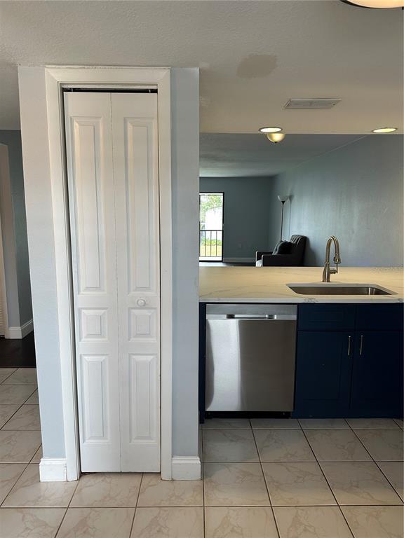 Building Photo - 106 Mary Dr