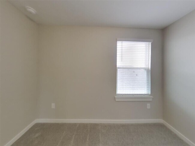 Building Photo - 609 Raglands Rd