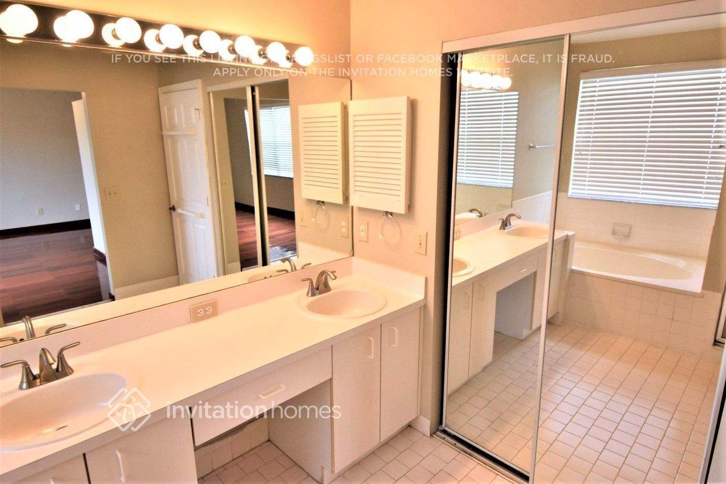 Building Photo - 5426 NW 56th Dr