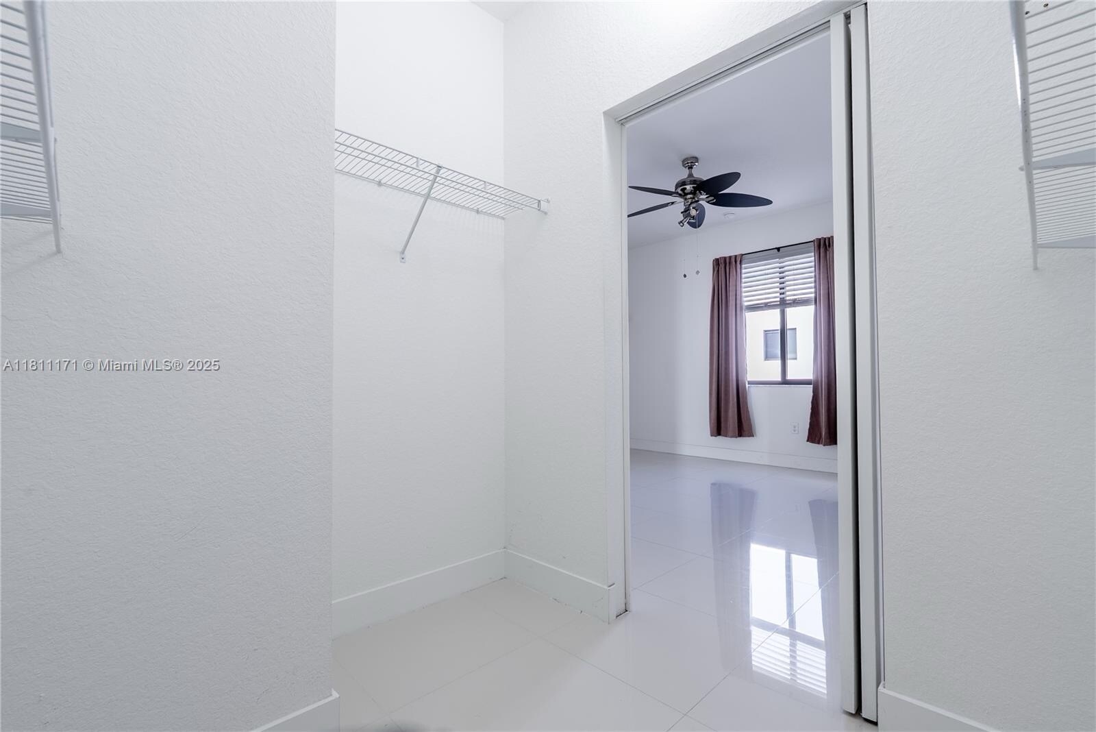 Building Photo - 481 SW 91st Ct