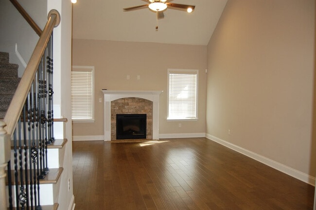 Building Photo - 625 Boone Ct