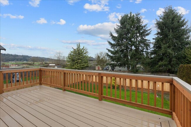 Building Photo - Beautiful & Freshly remodeled home in Fryelands Monroe