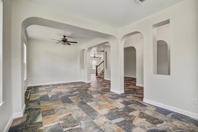 Building Photo - 309 Camperdown Elm Dr