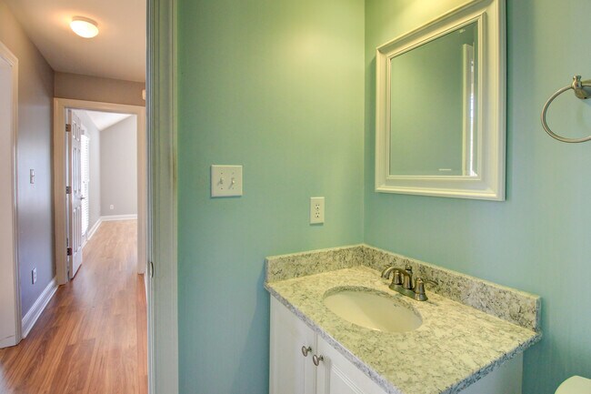 Building Photo - 219 Brandywine Pl Dr