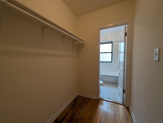 Building Photo - 2334.5 N Spaulding Ave