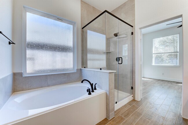Building Photo - 156 Sea Foam Ct