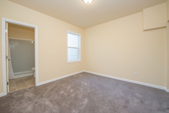Building Photo - 144-146 Anza