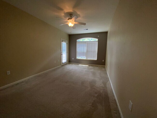 Building Photo - reinb190