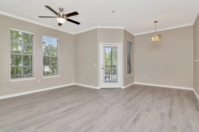 Building Photo - Charming 1BR with Natural Light