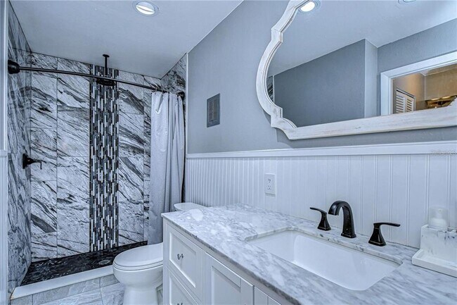 Building Photo - 10280 Imperial Point Dr W