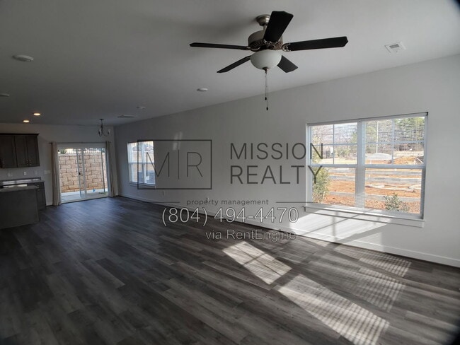 Building Photo - 4520 Josephine Ln