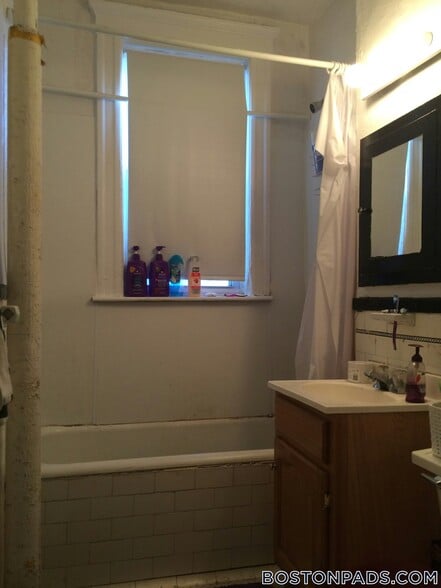 Building Photo - 1638 Commonwealth Ave