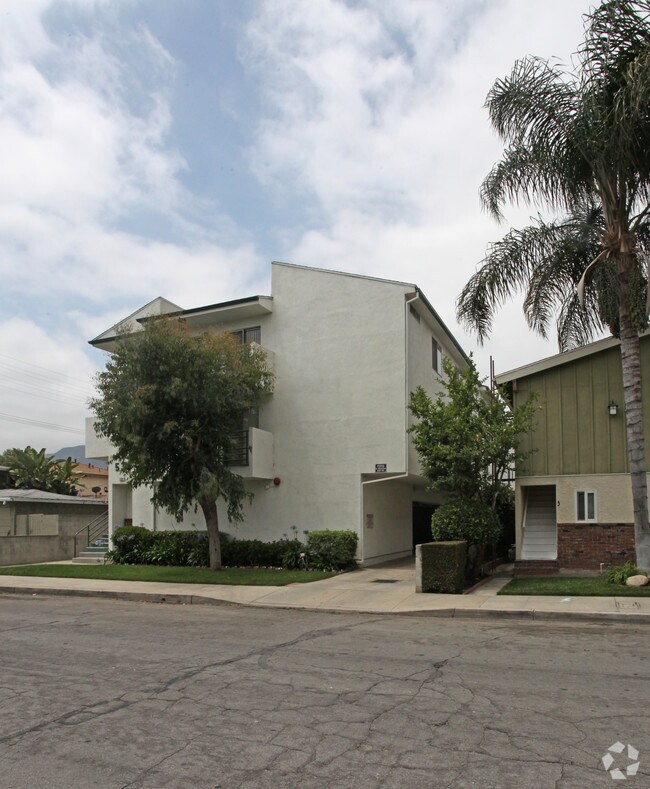 Building Photo - 539 S Shelton St