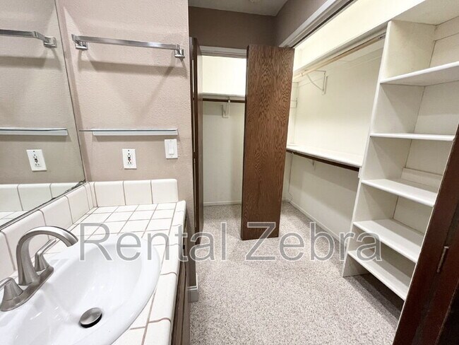 Building Photo - 3350 M St