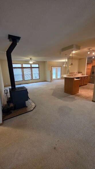 Building Photo - 7495 Shoup Rd