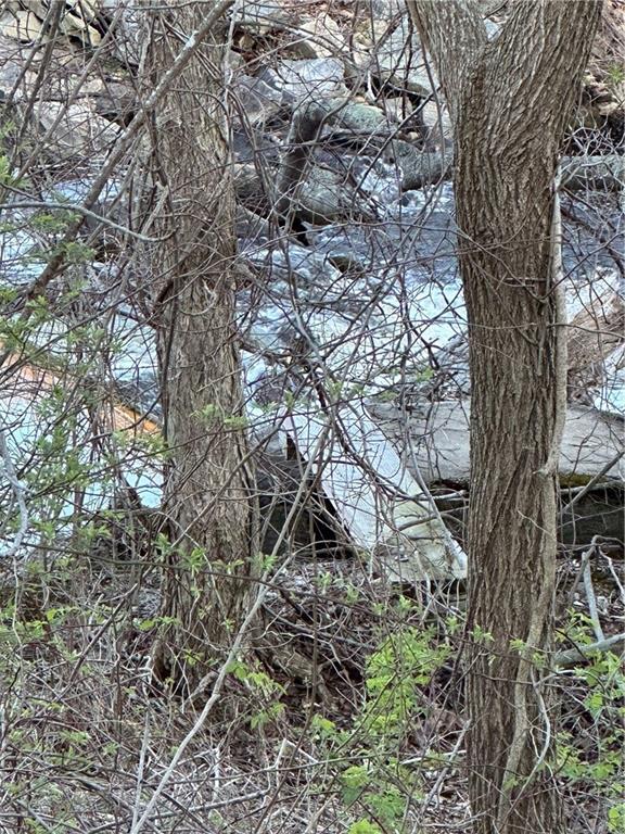 Building Photo - 1 Lake Ct