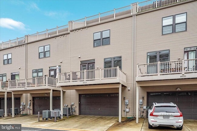 Building Photo - 44735 Medway Ter