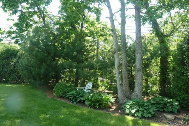 Building Photo - 5125 Main Bayview Rd