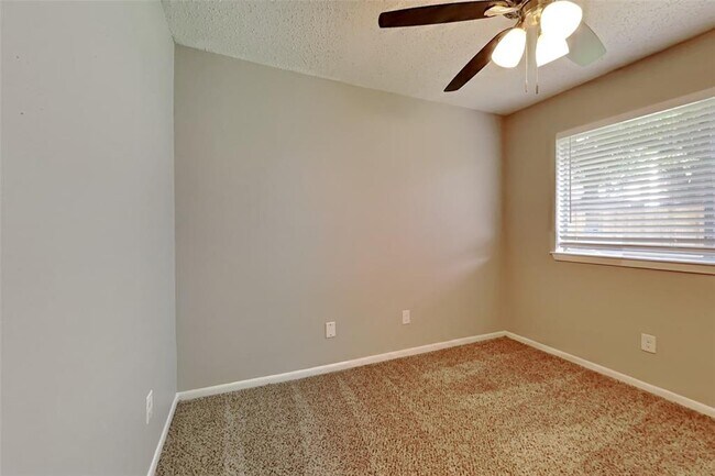 Building Photo - 22722 Brafferton Ln