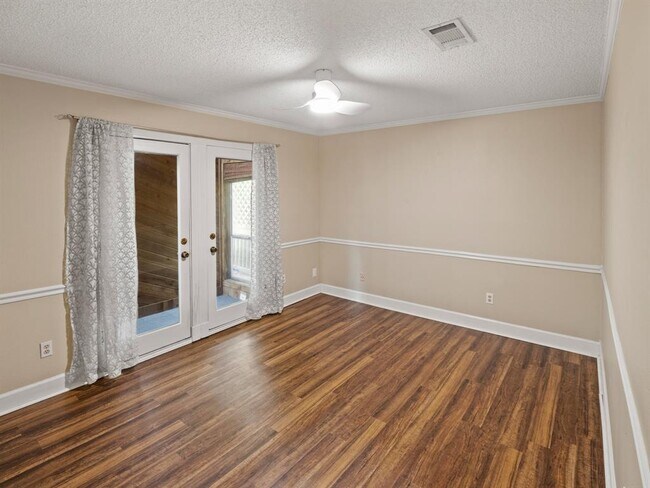 Building Photo - 6109 Grass Hollow