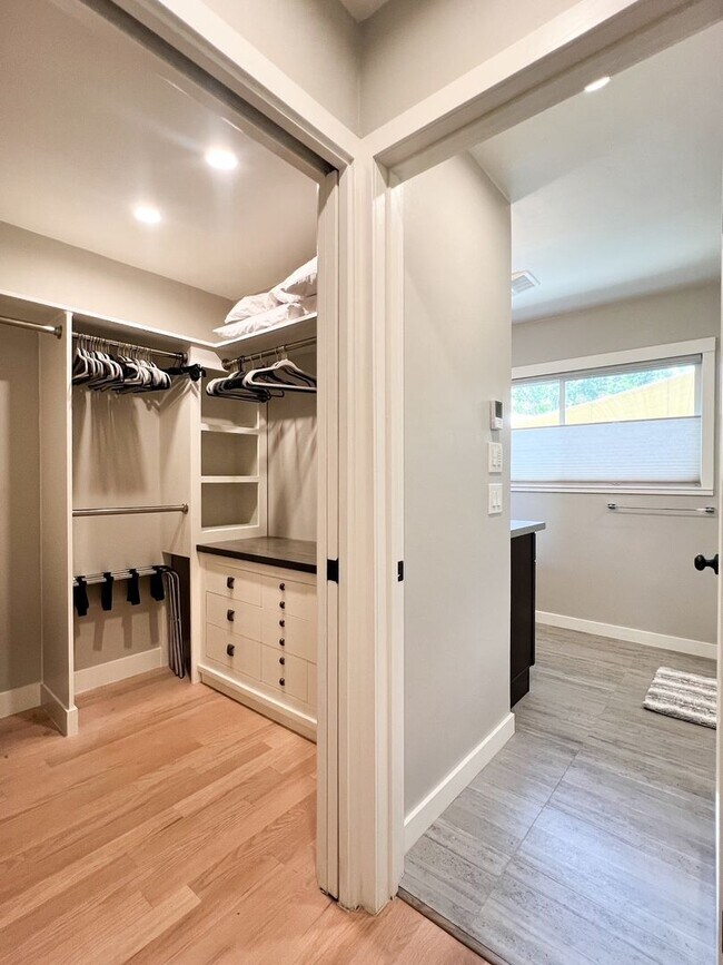 Building Photo - Beautiful Single-Level Home Located in the...