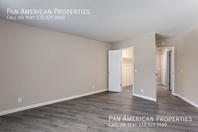 Building Photo - 13919 Coteau Dr