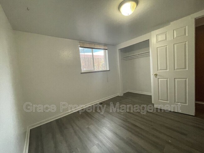 Building Photo - 4754 W 13th Ave