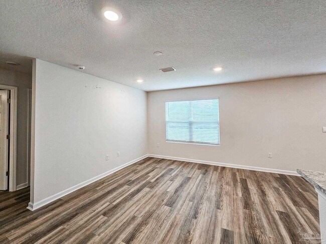 Building Photo - 5832 Belmont Stakes Rd
