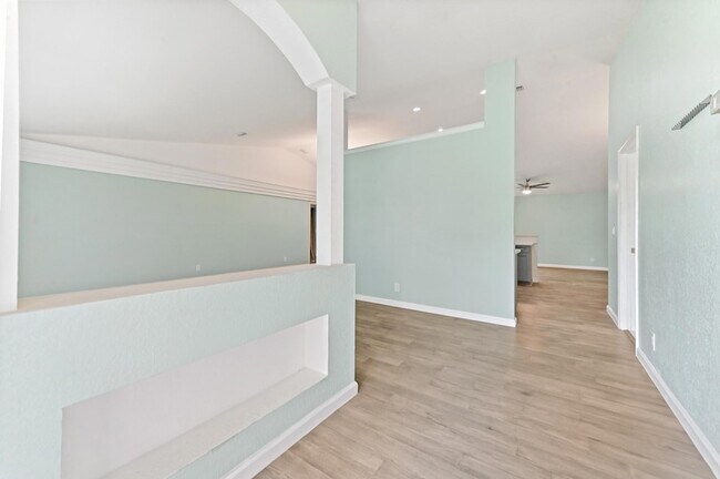 Building Photo - 17682 84th Ct N