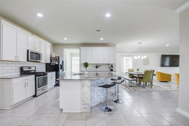 Building Photo - 29414 Emilys Rock Ln