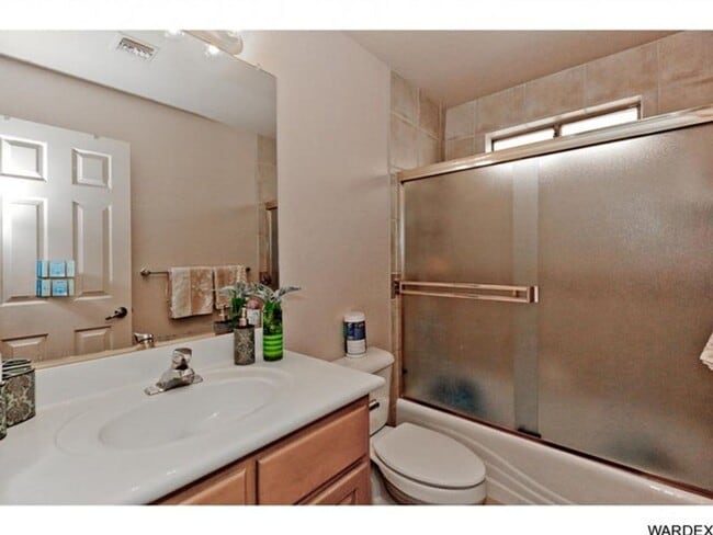 Building Photo - *REDUCED PRICE* Long Term - Unfurnished- B...