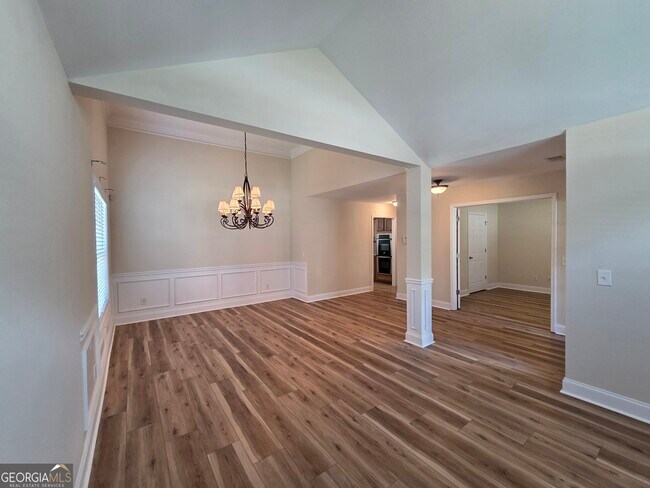Building Photo - 4213 Brentwood Dr