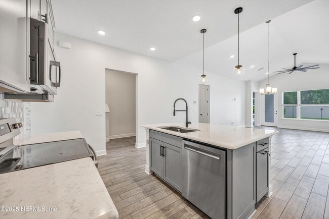 Building Photo - 9755 Invention Ln