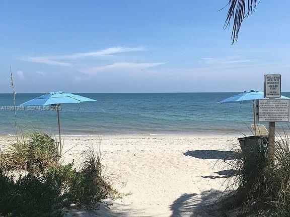 Building Photo - 881 Ocean Dr