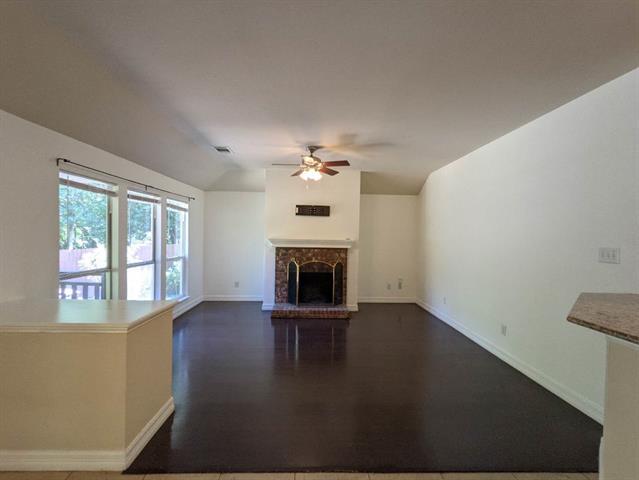 Building Photo - 1321 Meadowbrook Dr