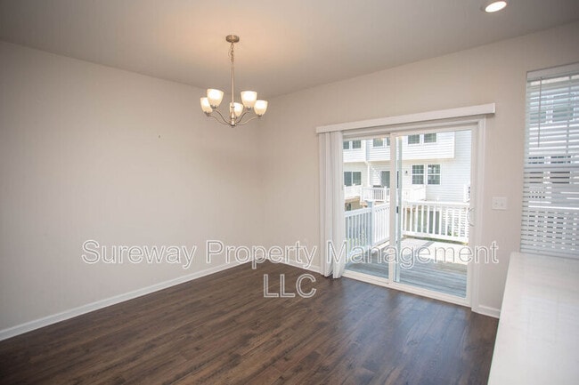 Building Photo - 13 Verona Ln