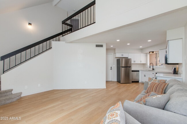 Building Photo - 7344 N 43rd Ave