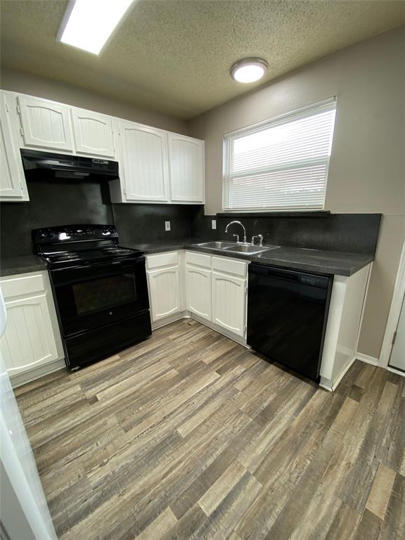 Building Photo - 1409 Courtney Pl