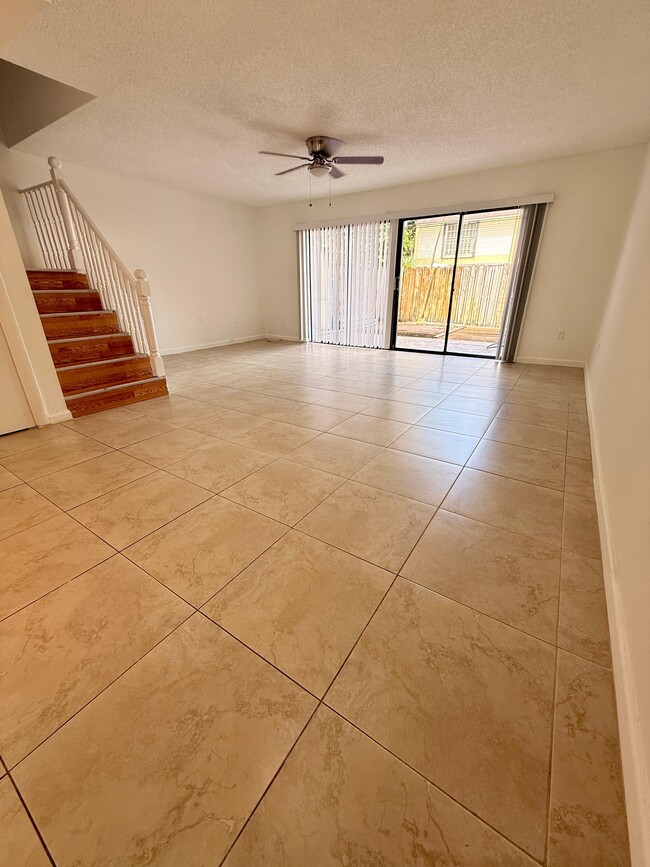 Building Photo - 3321 Farragut St