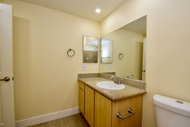 Building Photo - Upgraded & Charming Two-Bedroom Condo with...